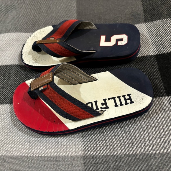 Tommy Hilfiger Boys Flip Flops - Picture 5 of 5